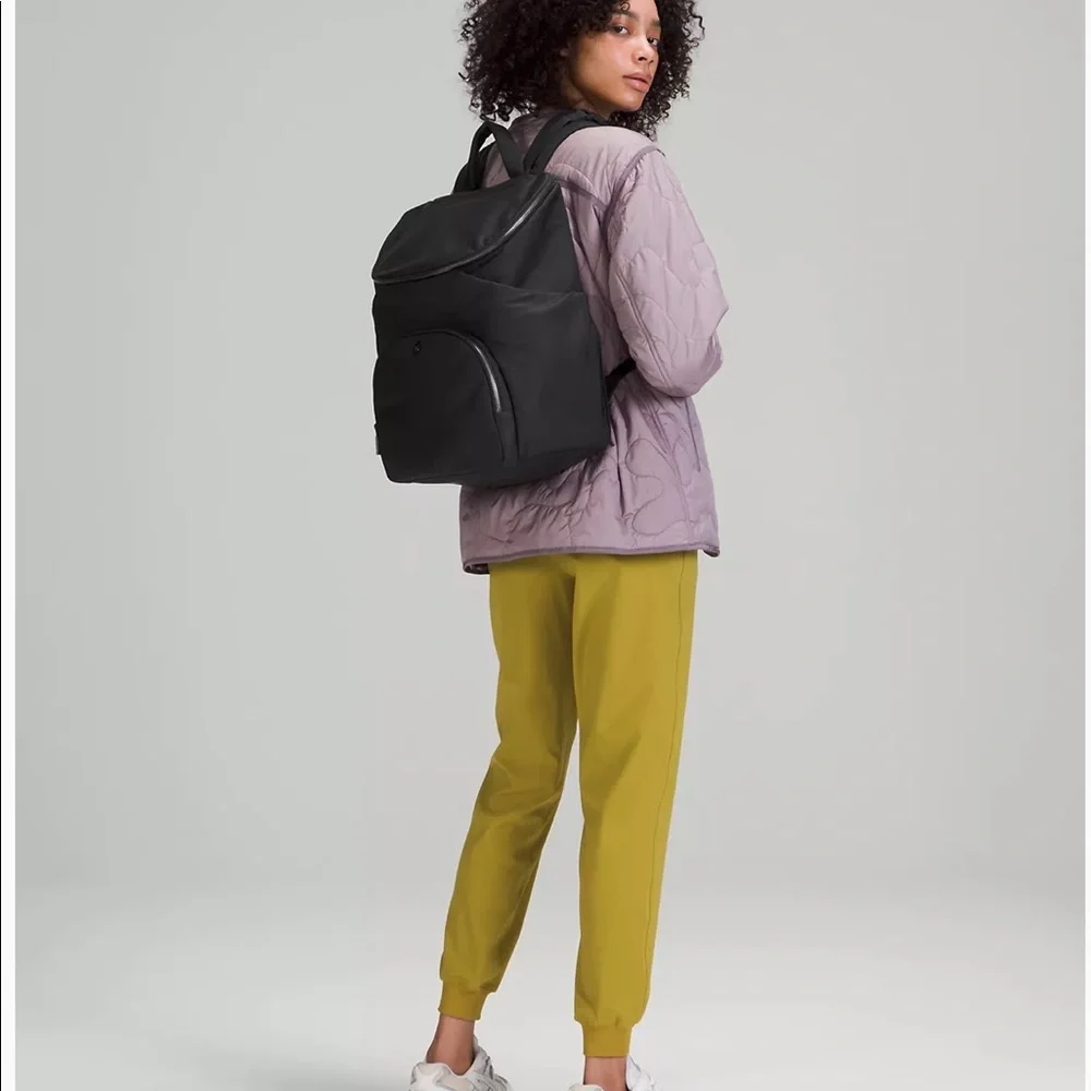 Brand new Lululemon New Parent Backpack Diaperbag 17L NWT. Can ship TODAY! - Picture 3 of 10